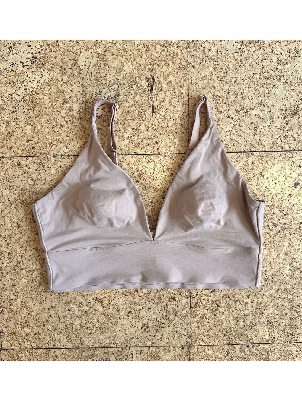 Love By Gap Live-In Pretty Bralette Size M Tan/Beige Wireless Adjustable Straps